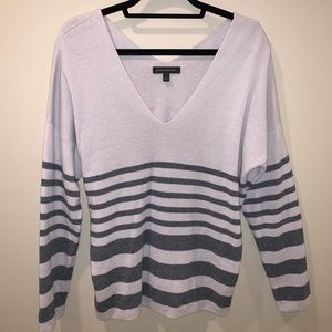 V-neck Banana Republic Top